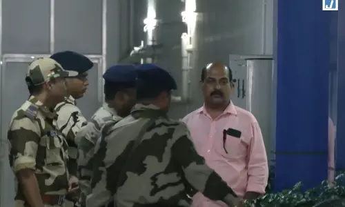 CMRL भुगतान मामले में ईडी की पूछताछ के बाद वेना विजयन कोच्चि कार्यालय से बाहर निकलीं