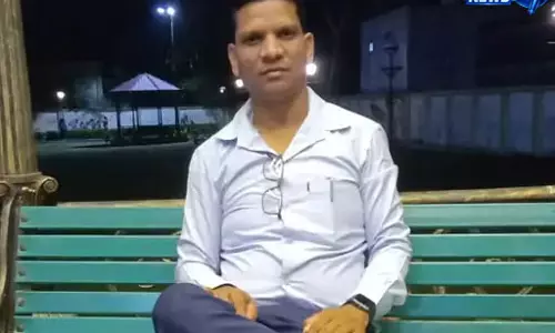 ACB की बड़ी कार्रवाई, सिंचाई विभाग का कर्मचारी 1 लाख की रिश्वत लेते गिरफ्तार ACB की बड़ी कार्रवाई, सिंचाई विभाग का कर्मचारी 1 लाख की रिश्वत लेते गिरफ्तार