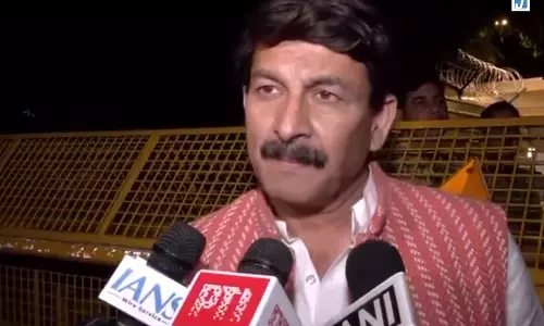 शिवसेना (UBT) में फूट की अटकलों पर सियासी बयानबाजी तेज, मनोज तिवारी ने संजय राउत पर साधा निशाना