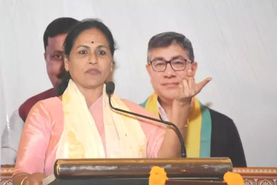Sikkim के विकास को लेकर केंद्र का बड़ा आश्वासन, राज्य मंत्री शोभा करंदलाजे ने दोहराई प्रतिबद्धता Sikkim के विकास को लेकर केंद्र का बड़ा आश्वासन, राज्य मंत्री शोभा करंदलाजे ने दोहराई प्रतिबद्धता