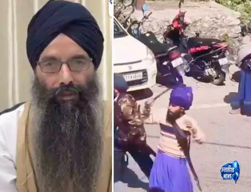Uttarakhand में पार्किंग विवाद के बाद हंगामा, हथियार निकले Uttarakhand में पार्किंग विवाद के बाद हंगामा, हथियार निकले