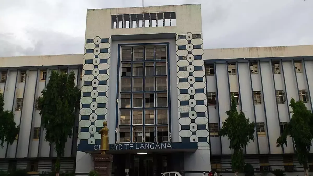 रैगिंग के मामले में उस्मानिया मेडिकल कॉलेज के 12 छात्रों पर केस किया दर्ज रैगिंग के मामले में उस्मानिया मेडिकल कॉलेज के 12 छात्रों पर केस किया दर्ज