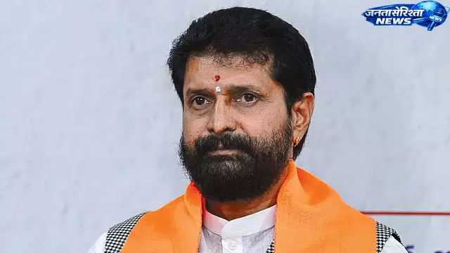 Karnataka : राजनीतिक बयानबाजी तेज, सी.टी. रवि और डीके शिवकुमार के बीच तीखी बहस Karnataka : राजनीतिक बयानबाजी तेज, सी.टी. रवि और डीके शिवकुमार के बीच तीखी बहस