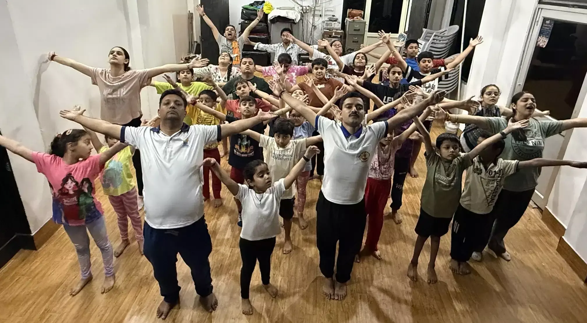 Jammu: आयुष विभाग की पहल, बच्चों को मानसिक और शारीरिक स्वास्थ्य की जानकारी Jammu: आयुष विभाग की पहल, बच्चों को मानसिक और शारीरिक स्वास्थ्य की जानकारी