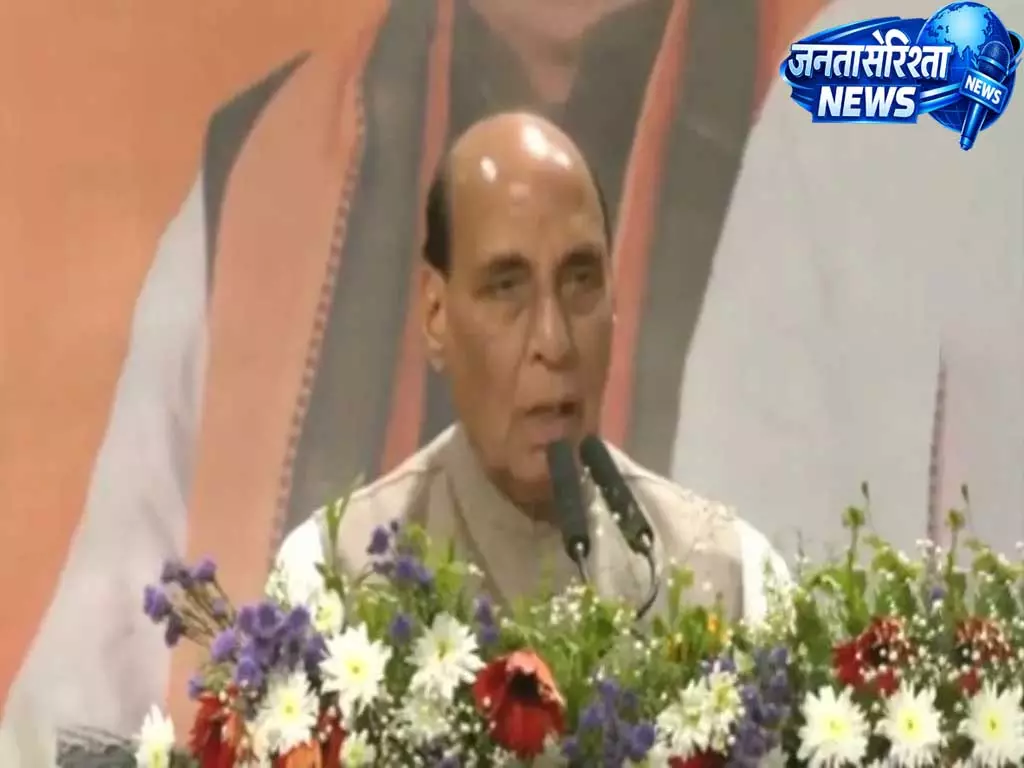 भारत की रक्षा आत्मनिर्भरता को मिला बड़ा बल, स्वदेशी उत्पादन में 110% की उल्लेखनीय बढ़ोतरी भारत की रक्षा आत्मनिर्भरता को मिला बड़ा बल, स्वदेशी उत्पादन में 110% की उल्लेखनीय बढ़ोतरी