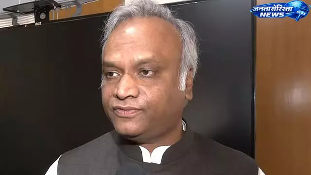 RSS रजिस्ट्रेशन विवाद पर सियासी बयान, प्रियांक खड़गे बोले– मोहन भागवत ने नहीं दिया जवाब RSS रजिस्ट्रेशन विवाद पर सियासी बयान, प्रियांक खड़गे बोले– मोहन भागवत ने नहीं दिया जवाब