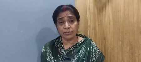 राजा रघुवंशी की मां उमा बोलीं, सोनम पर लगाए गए आरोप बेबुनियाद नहीं, उसका बाहर आना गलत राजा रघुवंशी की मां उमा बोलीं, सोनम पर लगाए गए आरोप बेबुनियाद नहीं, उसका बाहर आना गलत