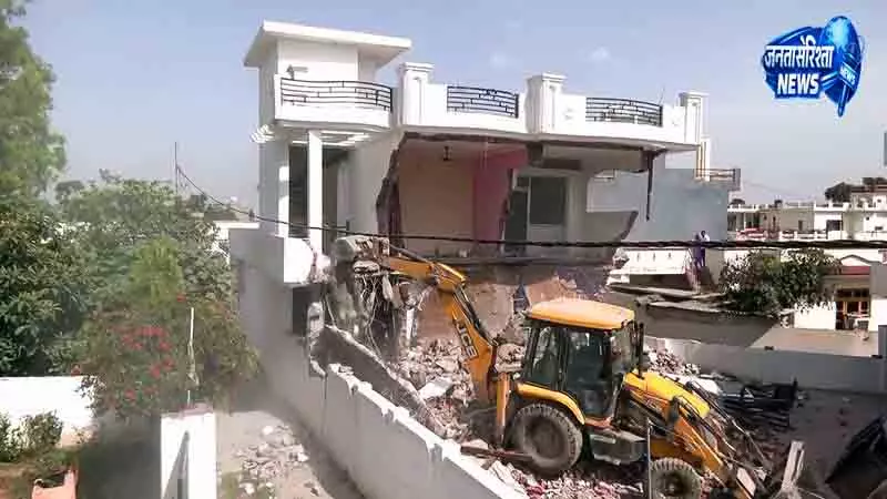 Jammu में ड्रग्स केस: 701 तस्कर गिरफ्तार, 45 करोड़ की संपत्ति पर कार्रवाई Jammu में ड्रग्स केस: 701 तस्कर गिरफ्तार, 45 करोड़ की संपत्ति पर कार्रवाई