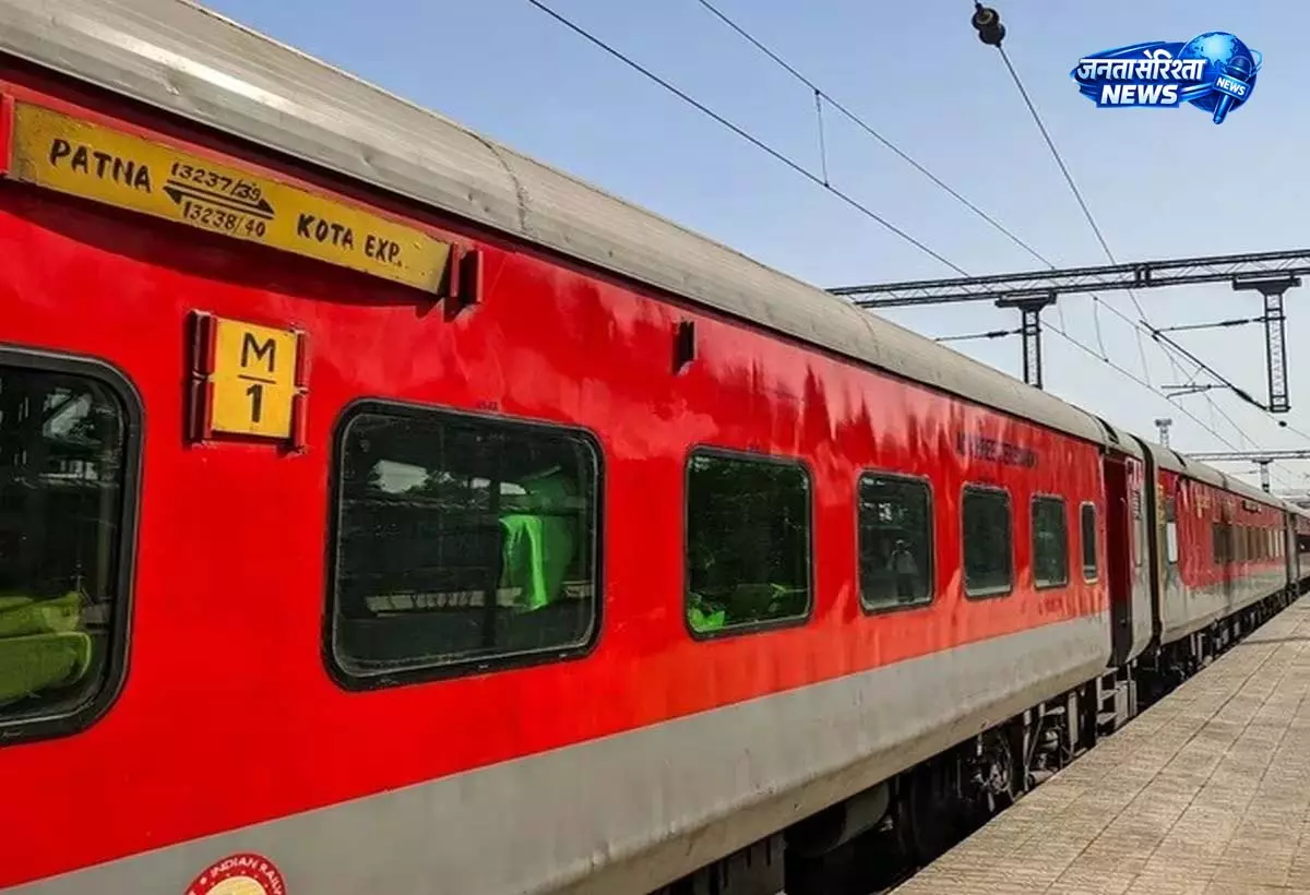Sheikhpura–आनंद विहार ट्रेन में यात्री परेशान, हंगामा Sheikhpura–आनंद विहार ट्रेन में यात्री परेशान, हंगामा