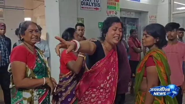 Malkangiri अस्पताल में 8 महीने की गर्भवती महिला की मौत, परिवार ने इलाज में लापरवाही का आरोप लगाया Malkangiri अस्पताल में 8 महीने की गर्भवती महिला की मौत, परिवार ने इलाज में लापरवाही का आरोप लगाया
