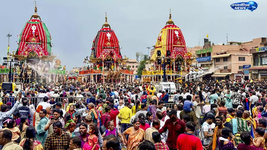 Puri : रथ यात्रा के रथ निर्माण कार्य पर बढ़इयों का विरोध, चार घंटे रुका काम Puri : रथ यात्रा के रथ निर्माण कार्य पर बढ़इयों का विरोध, चार घंटे रुका काम