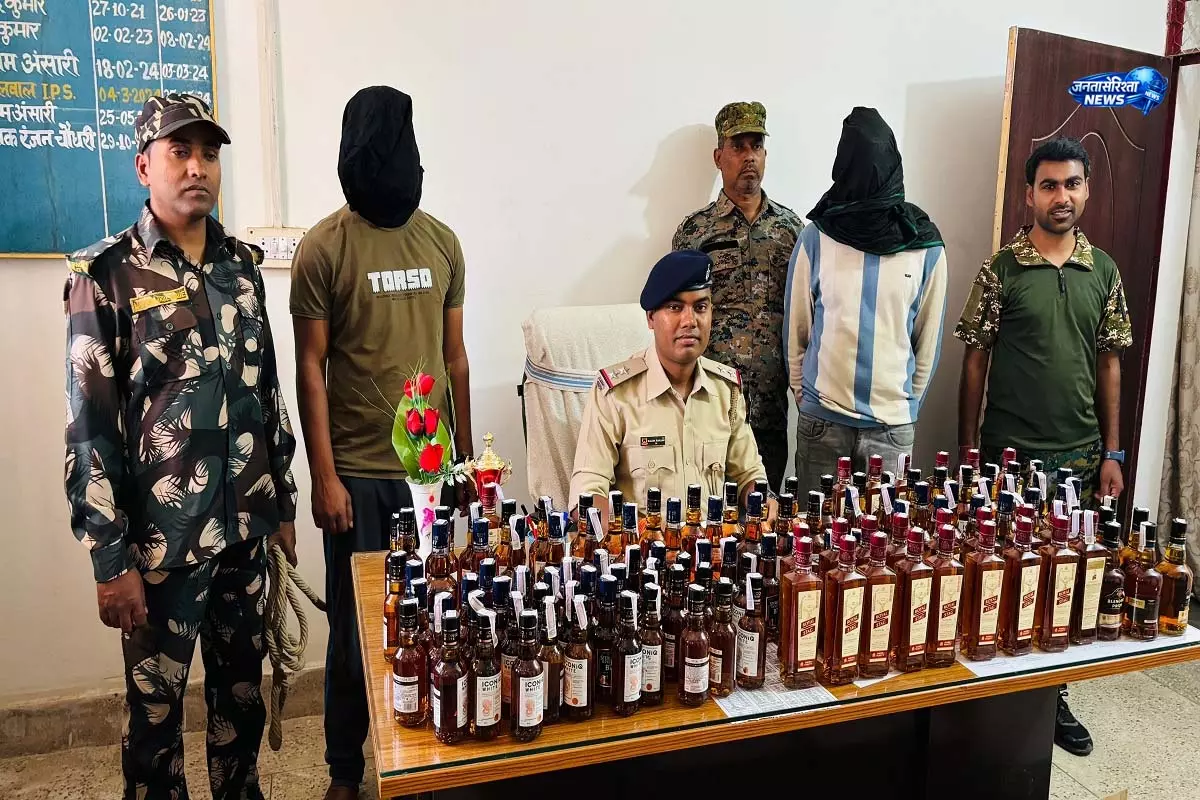 चतरा से बिहार: शराब तस्करी रैकेट का खुलासा चतरा से बिहार: शराब तस्करी रैकेट का खुलासा