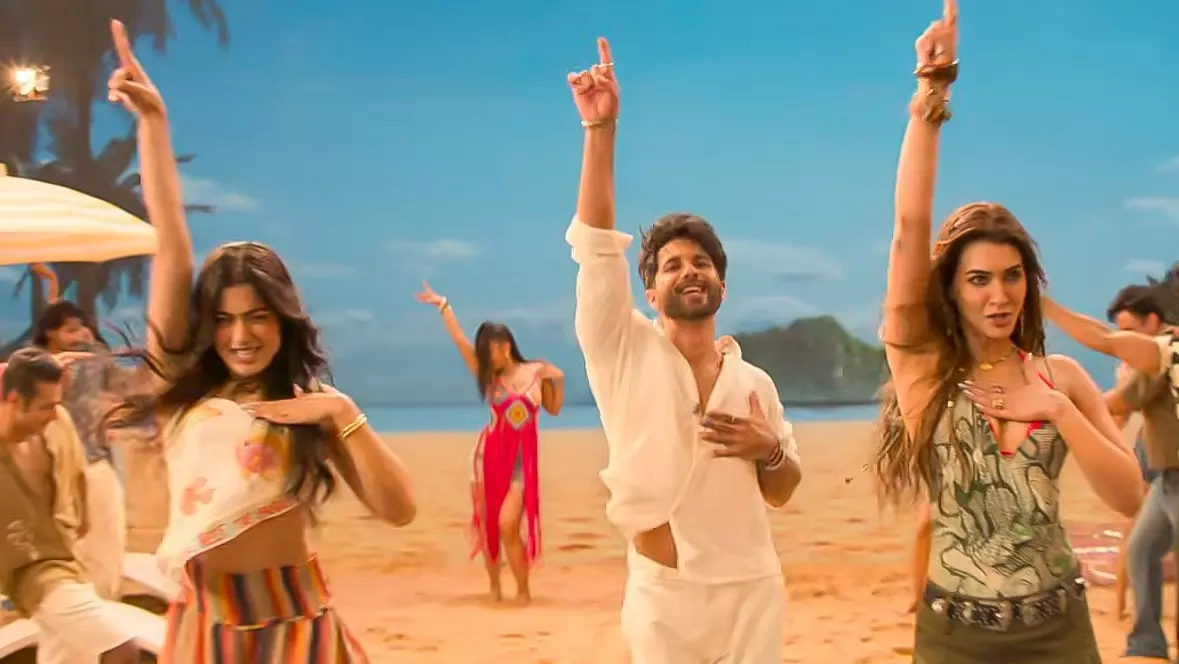 Cocktail 2 का हिट सॉन्ग तुम ही हो बंधु अब नए अंदाज में Cocktail 2 का हिट सॉन्ग तुम ही हो बंधु अब नए अंदाज में