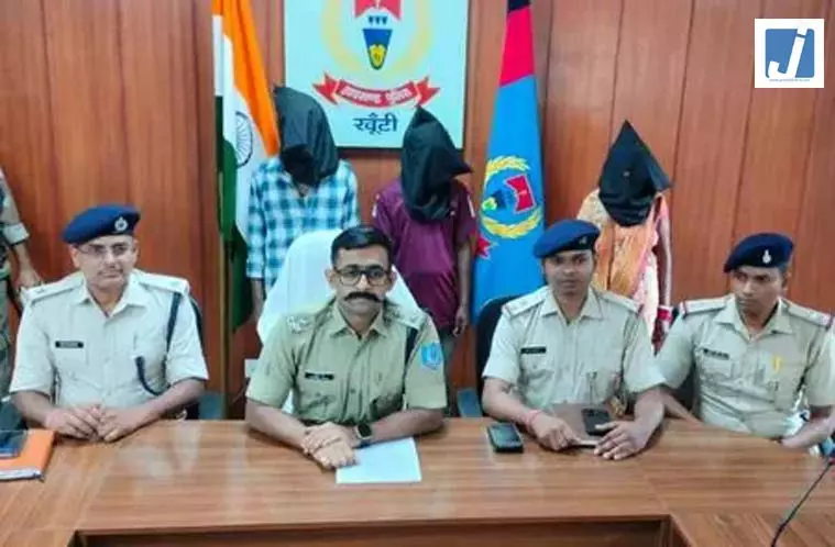 शख्स की हत्या कर वारदात को सड़क हादसे का रूप देने की साजिश, तीन गिरफ्तार शख्स की हत्या कर वारदात को सड़क हादसे का रूप देने की साजिश, तीन गिरफ्तार