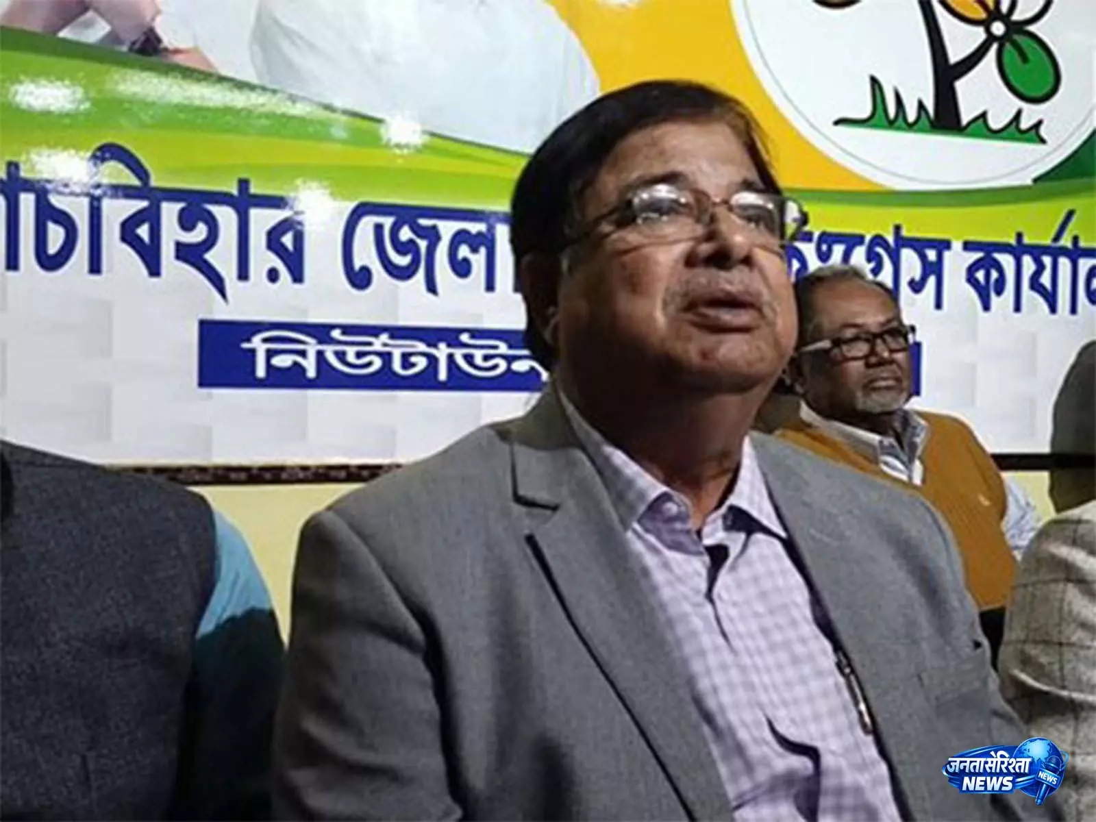 कोलकाता के फूलबागान में टीएमसी नेता उदयन गुहा गिरफ्तार कोलकाता के फूलबागान में टीएमसी नेता उदयन गुहा गिरफ्तार