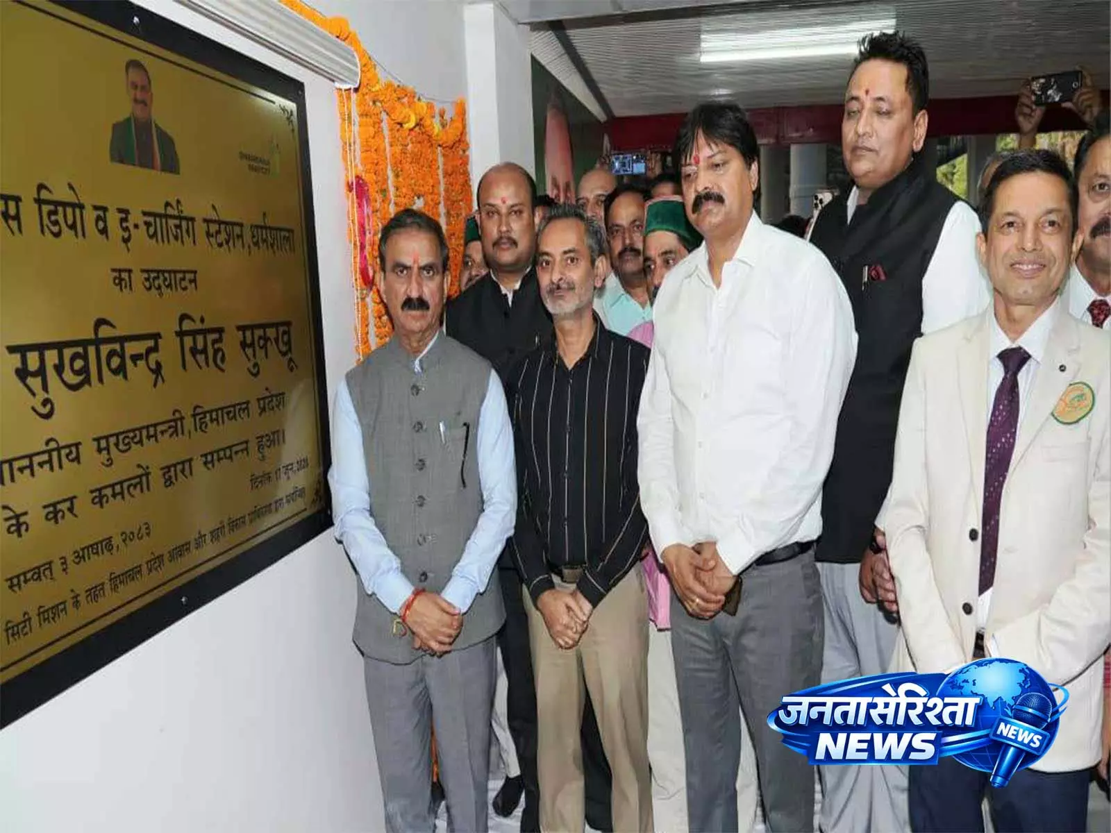 हिमाचल प्रदेश के CM ने नए सिरे से तैयार फाउंटेन चौक और ई-बस चार्जिंग डिपो का किया उद्घाटन