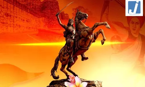 रानी लक्ष्मीबाई की पुण्यतिथि पर नेताओं का नमन, बताया नारी शक्ति और स्वाभिमान का प्रतीक रानी लक्ष्मीबाई की पुण्यतिथि पर नेताओं का नमन, बताया नारी शक्ति और स्वाभिमान का प्रतीक