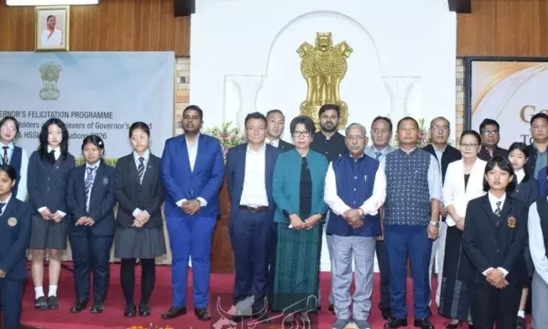 Nagaland के राज्यपाल ने किया HSLC और HSSLC के टॉपर्स को सम्मानित Nagaland के राज्यपाल ने किया HSLC और HSSLC के टॉपर्स को सम्मानित