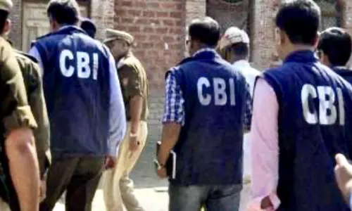 Chandigarh: सीबीआई की बड़ी कार्रवाई, यूटी कैडर के आईएफएस अधिकारी गिरफ्तार Chandigarh: सीबीआई की बड़ी कार्रवाई, यूटी कैडर के आईएफएस अधिकारी गिरफ्तार