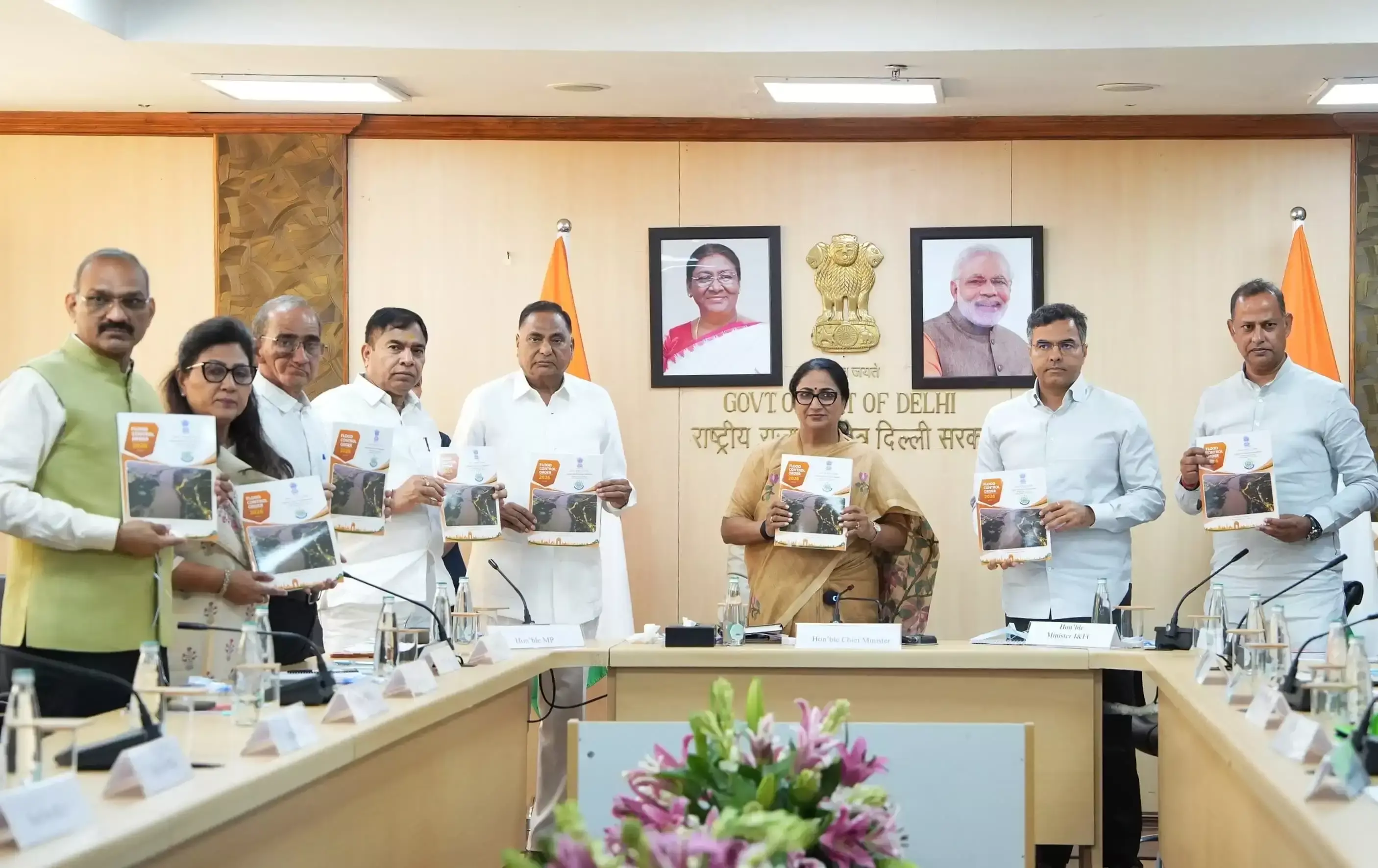 New Delhi: मुख्यमंत्री रेखा गुप्ता ने बाढ़ नियंत्रण को लेकर नई गाइडलाइन जारी की New Delhi: मुख्यमंत्री रेखा गुप्ता ने बाढ़ नियंत्रण को लेकर नई गाइडलाइन जारी की
