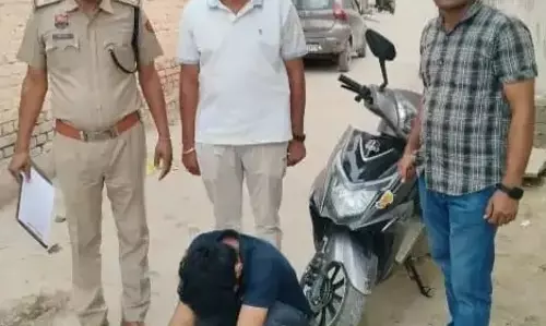Sirsa: मादक पदार्थों के अवैध कारोबार में शामिल पांच आरोपी गिरफ्तार Sirsa: मादक पदार्थों के अवैध कारोबार में शामिल पांच आरोपी गिरफ्तार