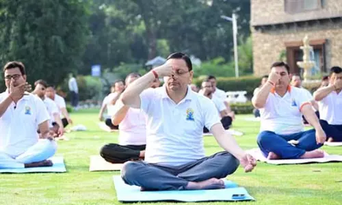 अंतरराष्ट्रीय योग दिवस से पहले लोगों ने किया योगाभ्यास, सीएम धामी बोले-योग को दिनचर्या का हिस्सा बनाएं