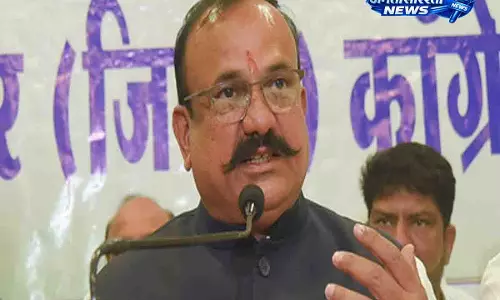 शिवसेना-UBT के बागी सांसदों पर हर्षवर्धन सपकाल का हमला शिवसेना-UBT के बागी सांसदों पर हर्षवर्धन सपकाल का हमला