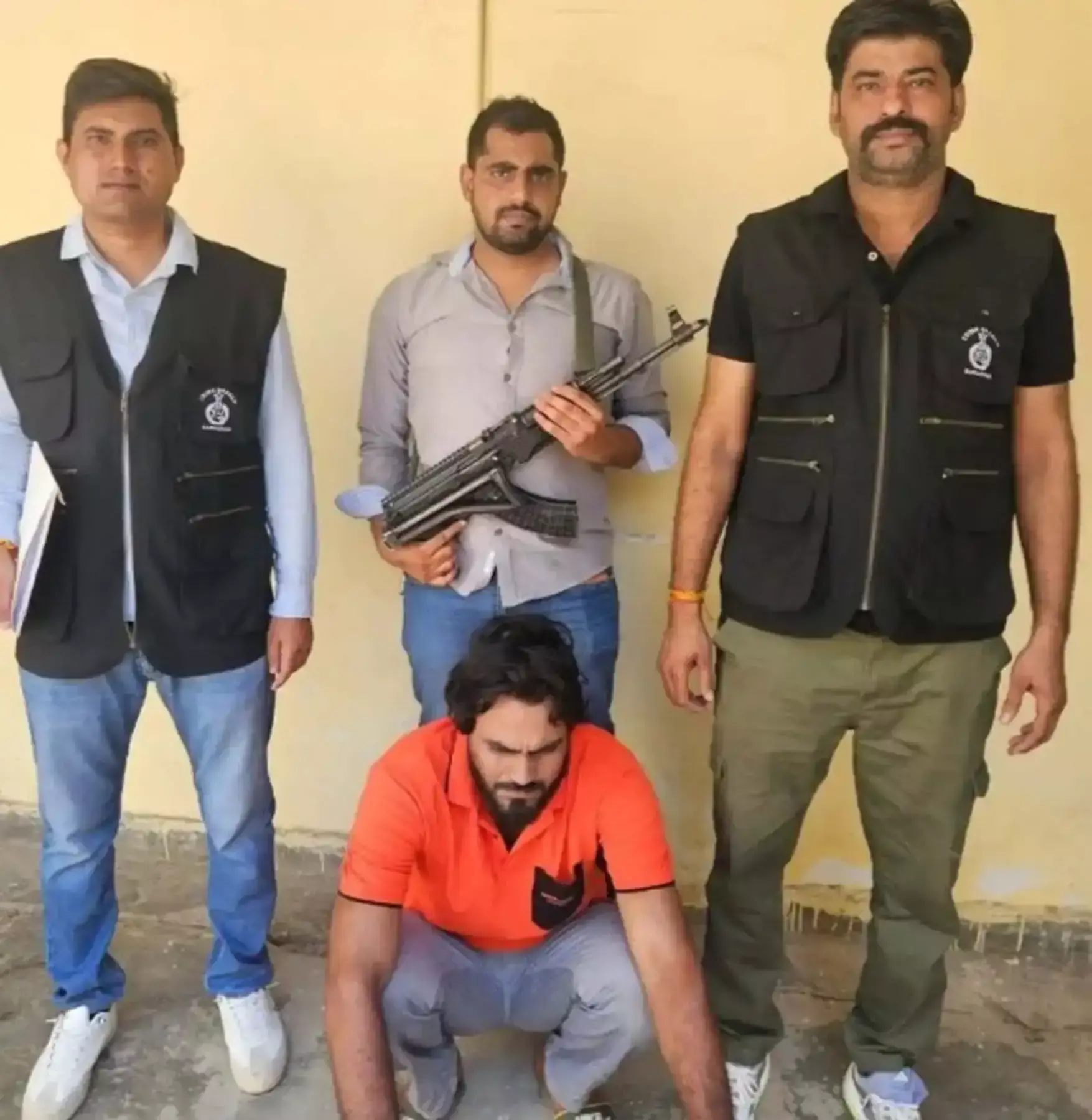 Gurugram: गुरुग्राम में ड्रग सप्लायर गिरफ्तार, हाई-प्रोफाइल पार्टियों से जुड़ा कनेक्शन Gurugram: गुरुग्राम में ड्रग सप्लायर गिरफ्तार, हाई-प्रोफाइल पार्टियों से जुड़ा कनेक्शन
