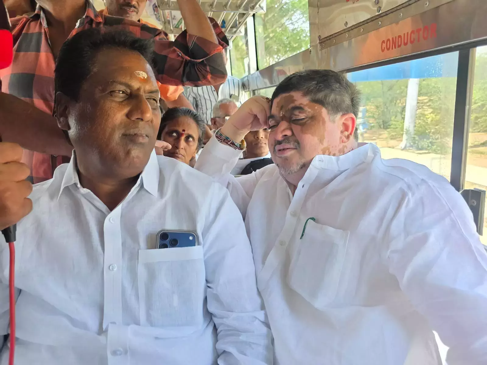 Telangana: मंत्री ने ₹2,000 करोड़ के हॉस्टल घोटाले के आरोप से इनकार किया Telangana: मंत्री ने ₹2,000 करोड़ के हॉस्टल घोटाले के आरोप से इनकार किया