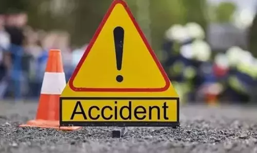 Dehradun : तेज रफ्तार बस ने स्कूटी सवार को कुचला, युवक की मौत Dehradun : तेज रफ्तार बस ने स्कूटी सवार को कुचला, युवक की मौत