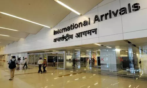 Agartala एयरपोर्ट पर दो लोगों को 1.68 करोड़ रुपये नकद के साथ हिरासत में Agartala एयरपोर्ट पर दो लोगों को 1.68 करोड़ रुपये नकद के साथ हिरासत में