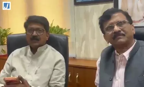 संजय राउत ने फिर अपमानजनक टिप्पणी की संजय राउत ने फिर अपमानजनक टिप्पणी की