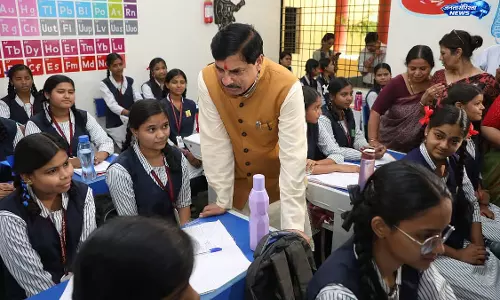 Indore : मुख्यमंत्री मोहन यादव ने किया कंप्यूटर लैब का उद्घाटन