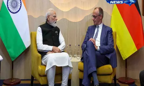 पीएम मोदी-चांसलर मर्ज़ ने द्विपक्षीय साझेदारी में प्रगति को सराहा पीएम मोदी-चांसलर मर्ज़ ने द्विपक्षीय साझेदारी में प्रगति को सराहा