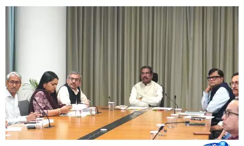 धर्मेंद्र प्रधान ने NEET UG री-एग्जाम की तैयारियों की उच्च स्तरीय बैठक की समीक्षा की धर्मेंद्र प्रधान ने NEET UG री-एग्जाम की तैयारियों की उच्च स्तरीय बैठक की समीक्षा की