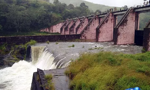 तमिलनाडु ने मेकेदातु और मुल्लापेरियार परियोजनाओं पर जताया विरोध: राज्यपाल Arlekar तमिलनाडु ने मेकेदातु और मुल्लापेरियार परियोजनाओं पर जताया विरोध: राज्यपाल Arlekar