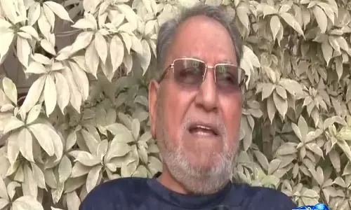 हुसैन दलवाई का शिवसेना UBT के बागी सांसदों पर निशाना, बीजेपी टिकट पर चुनाव लड़ने की चुनौती हुसैन दलवाई का शिवसेना UBT के बागी सांसदों पर निशाना, बीजेपी टिकट पर चुनाव लड़ने की चुनौती