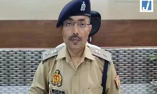 जमीन विवाद में बुजुर्ग की पीट-पीटकर हत्या, पत्नी और बेटा भी घायल जमीन विवाद में बुजुर्ग की पीट-पीटकर हत्या, पत्नी और बेटा भी घायल