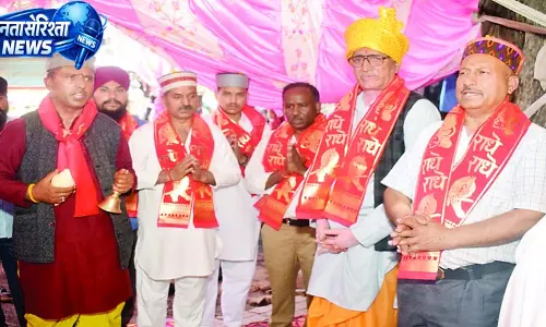 भुंतर में सजा भंडारा, उमड़े श्रद्धालु भुंतर में सजा भंडारा, उमड़े श्रद्धालु