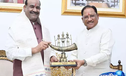 लोकसभा अध्यक्ष ओम बिरला ने मुख्यमंत्री विष्णुदेव साय से की सौजन्य भेंट लोकसभा अध्यक्ष ओम बिरला ने मुख्यमंत्री विष्णुदेव साय से की सौजन्य भेंट