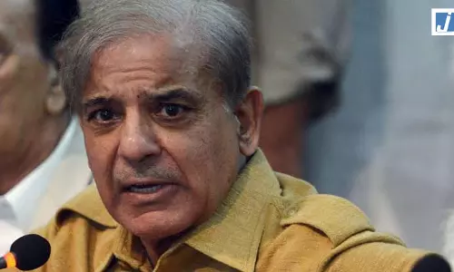 स्विट्जरलैंड नहीं जाएंगे शहबाज शरीफ, फैसले पर उठे कई सवाल