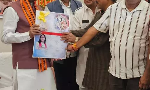 देवकीनंदन ठाकुर की भागवत कथा 8 से, लोकसभा अध्यक्ष को दिया निमंत्रण
