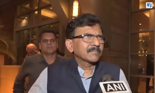 शिवसेना (UBT) में बढ़ी अंदरूनी कलह, संजय राउत बोले- पार्टी आदेश तोड़ने वाले सांसदों पर होगी कानूनी कार्रवाई