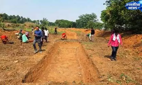 मनरेगा से बने जल संरक्षण ढांचे, 176 एकड़ तक बढ़ेगी सिंचाई क्षमता मनरेगा से बने जल संरक्षण ढांचे, 176 एकड़ तक बढ़ेगी सिंचाई क्षमता