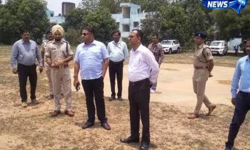 कलेक्टर व एसपी ने हेलीपैड एवं कृषि महाविद्यालय ऑडिटोरियम कार्यक्रम स्थल का लिया जायजा कलेक्टर व एसपी ने हेलीपैड एवं कृषि महाविद्यालय ऑडिटोरियम कार्यक्रम स्थल का लिया जायजा