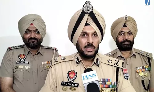 गैंगस्टर नेटवर्क पर बड़ा वार, पंजाब पुलिस ने जब्त किए 11 हथियार गैंगस्टर नेटवर्क पर बड़ा वार, पंजाब पुलिस ने जब्त किए 11 हथियार
