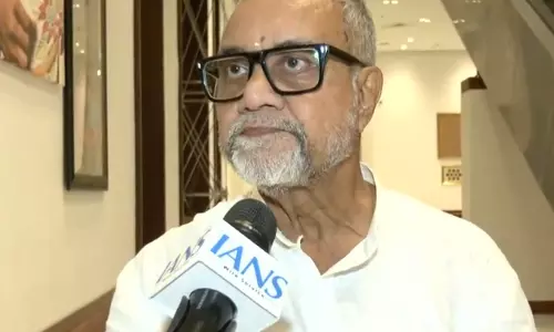 अंडों की राजनीति पर बयानबाज़ी तेज, भाजपा और टीएमसी नेताओं में जुबानी जंग अंडों की राजनीति पर बयानबाज़ी तेज, भाजपा और टीएमसी नेताओं में जुबानी जंग