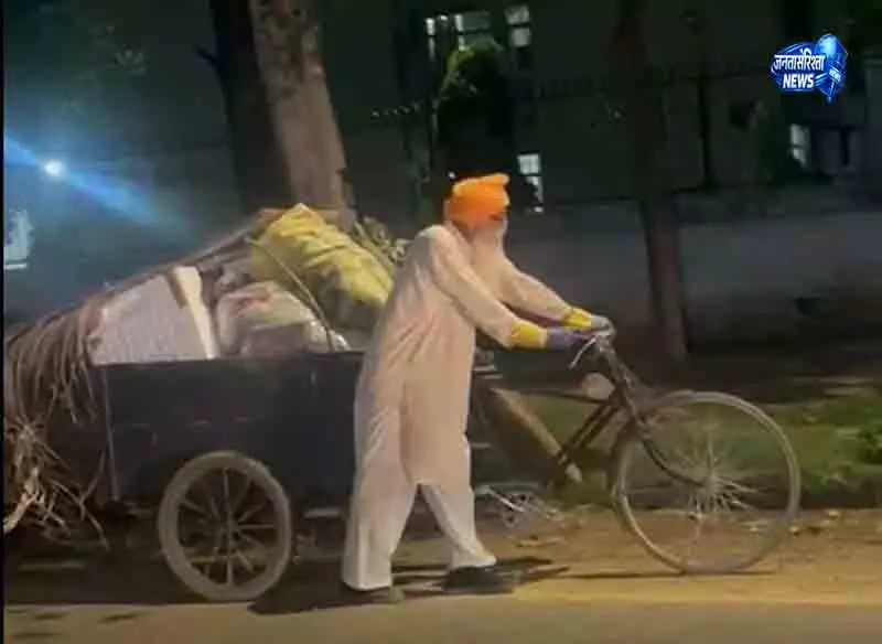Chandigarh: ‘झाड़ू योद्धा’ सिद्धू को पद्म श्री सम्मान मिला Chandigarh: ‘झाड़ू योद्धा’ सिद्धू को पद्म श्री सम्मान मिला