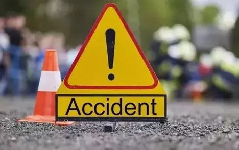 Dehradun : तेज रफ्तार बस ने स्कूटी सवार को कुचला, युवक की मौत Dehradun : तेज रफ्तार बस ने स्कूटी सवार को कुचला, युवक की मौत