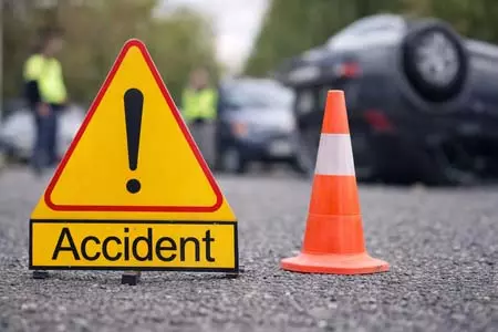 तेलंगाना में तीन अलग-अलग सड़क हादसे में सात लोगों की मौत तेलंगाना में तीन अलग-अलग सड़क हादसे में सात लोगों की मौत